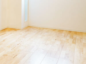 フローリング、クロス張り替え
